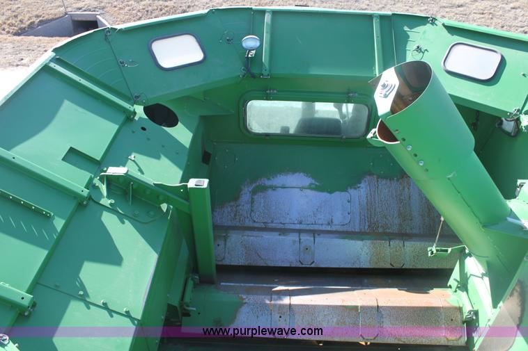 image for item E8452 2010 John Deere 9770 STS combine