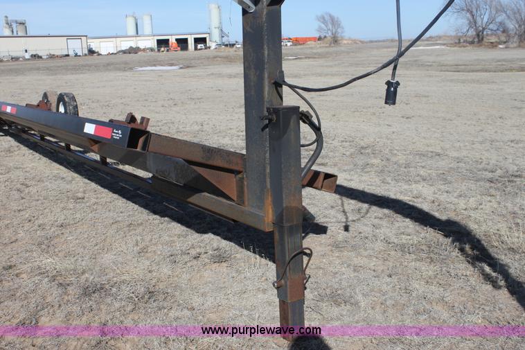 image for item E8453 2005 Maurer Mfg. gooseneck header trailer