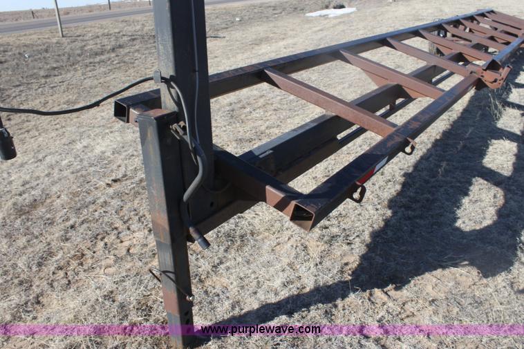 image for item E8453 2005 Maurer Mfg. gooseneck header trailer