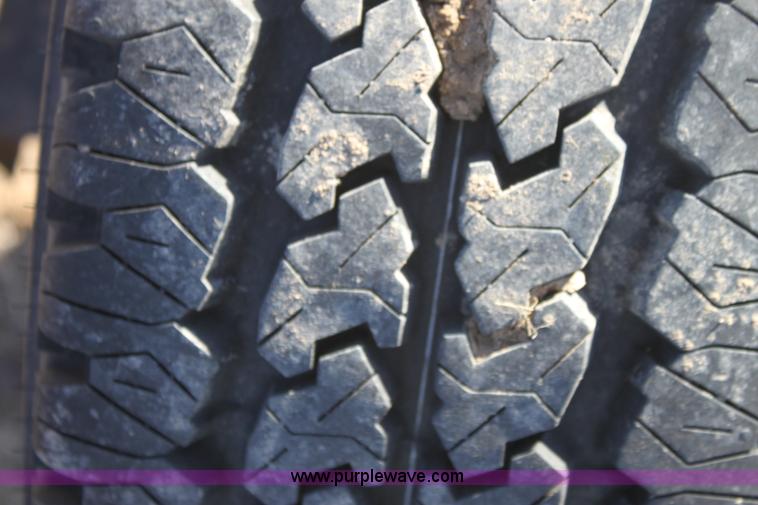 image for item E8453 2005 Maurer Mfg. gooseneck header trailer