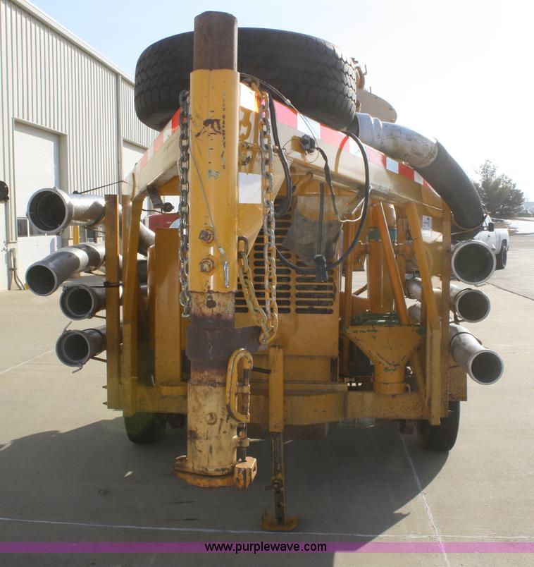 image for item F2573 2006 Walinga 7614D Ultra Vac grain vac on trailer