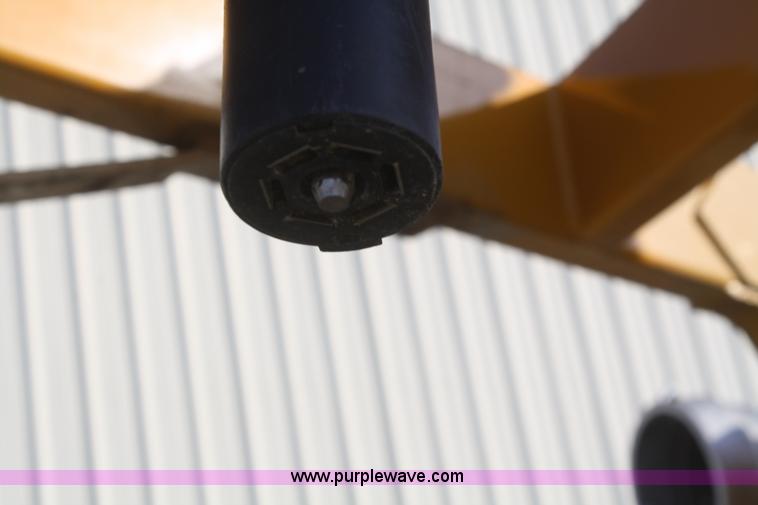 image for item F2573 2006 Walinga 7614D Ultra Vac grain vac on trailer