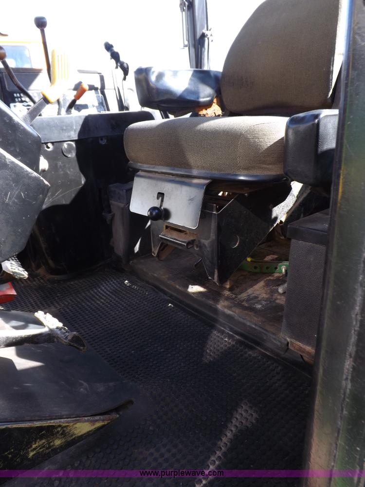 image for item F6425 1976 John Deere 8630 4WD tractor