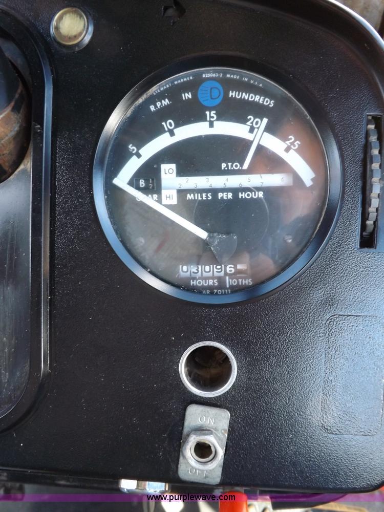 image for item F6425 1976 John Deere 8630 4WD tractor