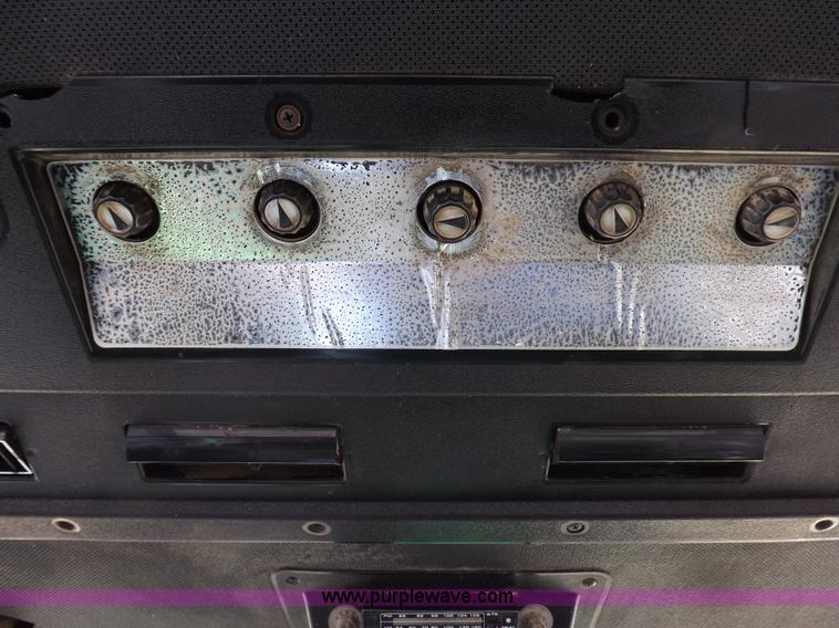 image for item F6425 1976 John Deere 8630 4WD tractor