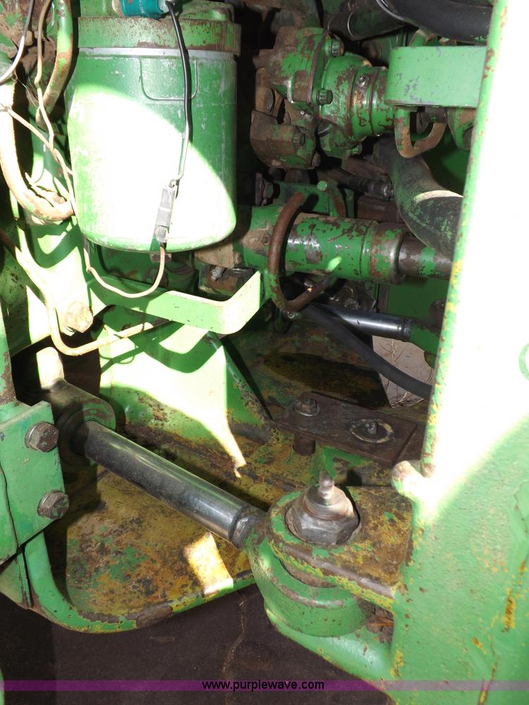 image for item F6425 1976 John Deere 8630 4WD tractor