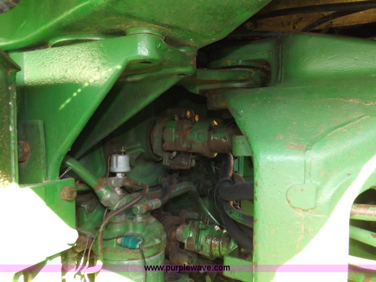 image for item F6425 1976 John Deere 8630 4WD tractor