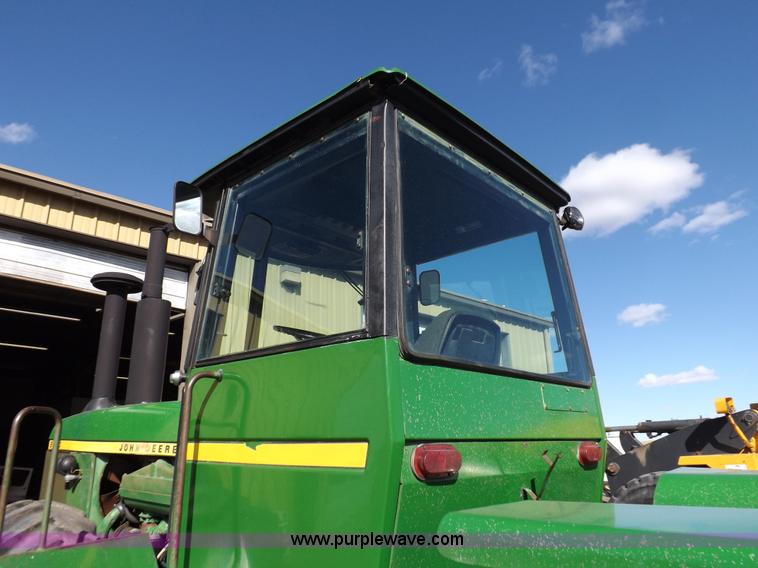 image for item F6425 1976 John Deere 8630 4WD tractor