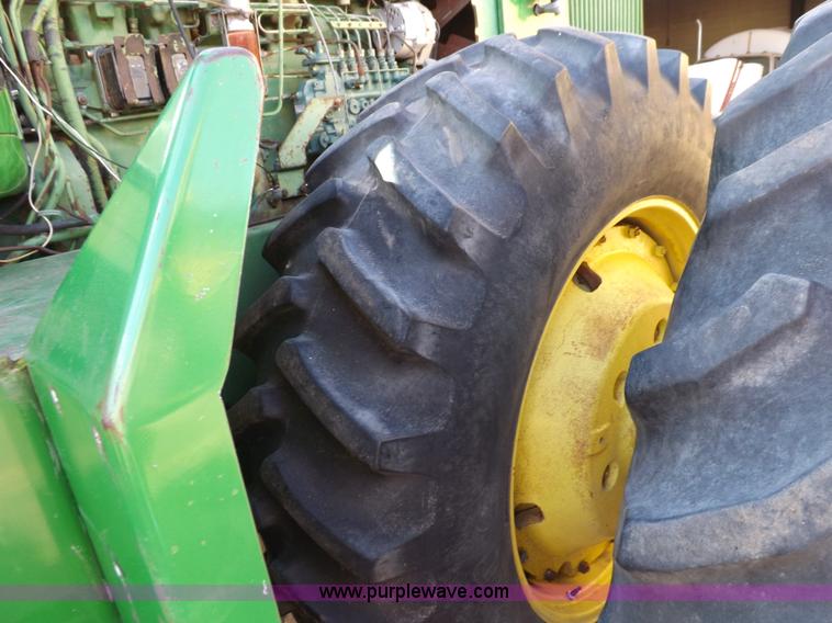 image for item F6425 1976 John Deere 8630 4WD tractor