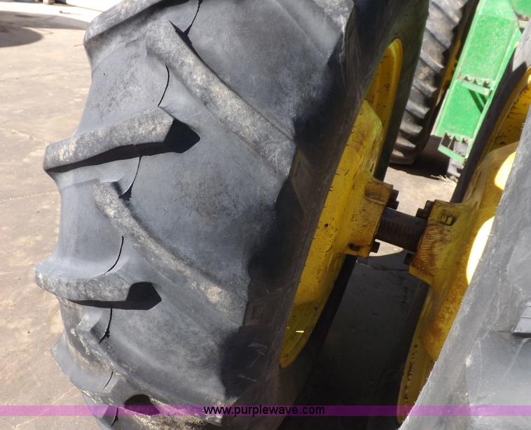 image for item F6425 1976 John Deere 8630 4WD tractor