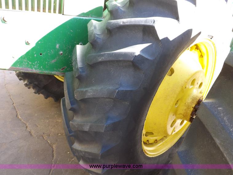 image for item F6425 1976 John Deere 8630 4WD tractor