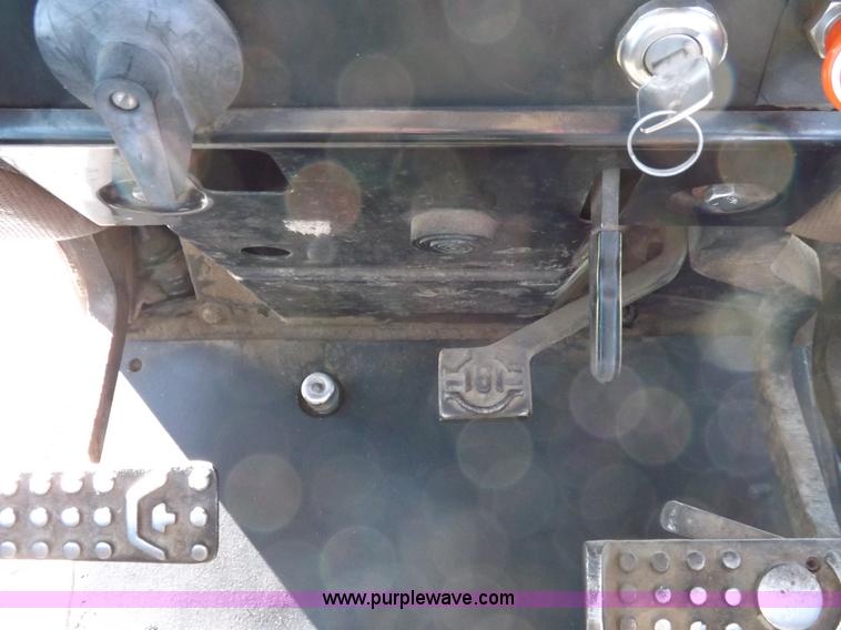 image for item F6427 1988 John Deere 4850 MFWD tractor