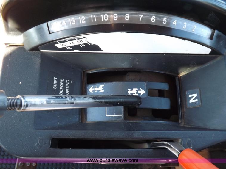 image for item F6427 1988 John Deere 4850 MFWD tractor