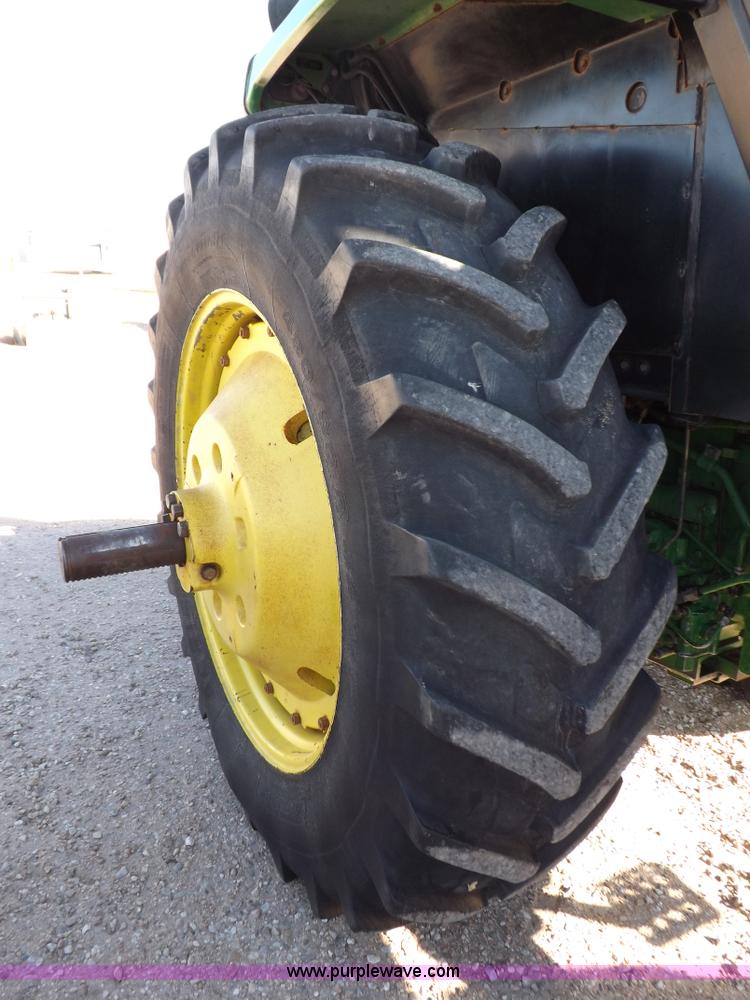 image for item F6427 1988 John Deere 4850 MFWD tractor