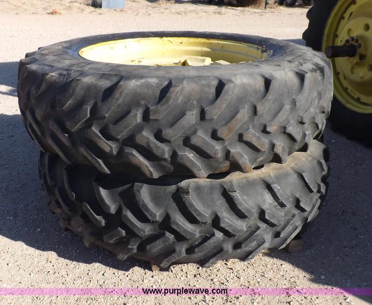 image for item F6427 1988 John Deere 4850 MFWD tractor