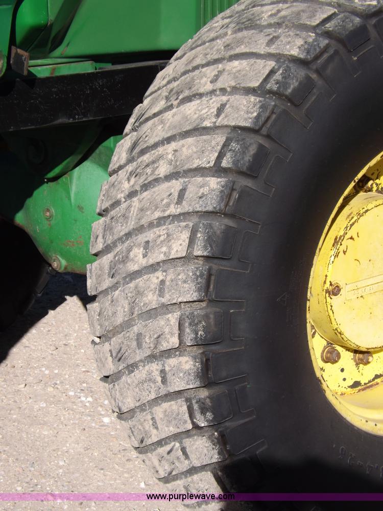 image for item F6428 1988 John Deere 4850 MFWD tractor