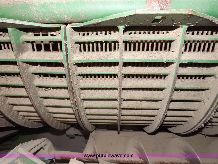 image for item F6429 2002 John Deere 9750 STS combine