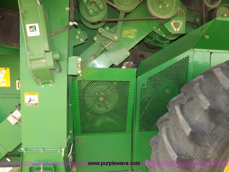 image for item F6429 2002 John Deere 9750 STS combine