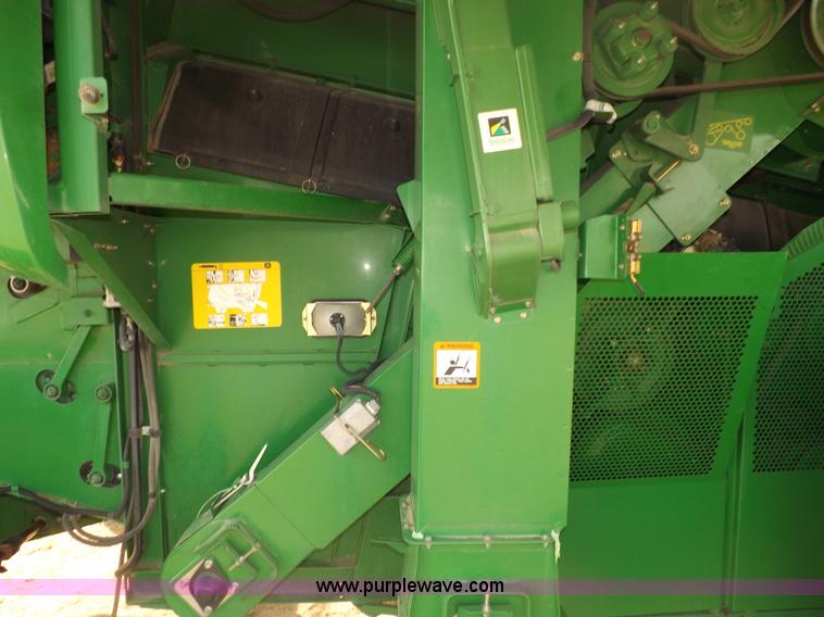 image for item F6429 2002 John Deere 9750 STS combine
