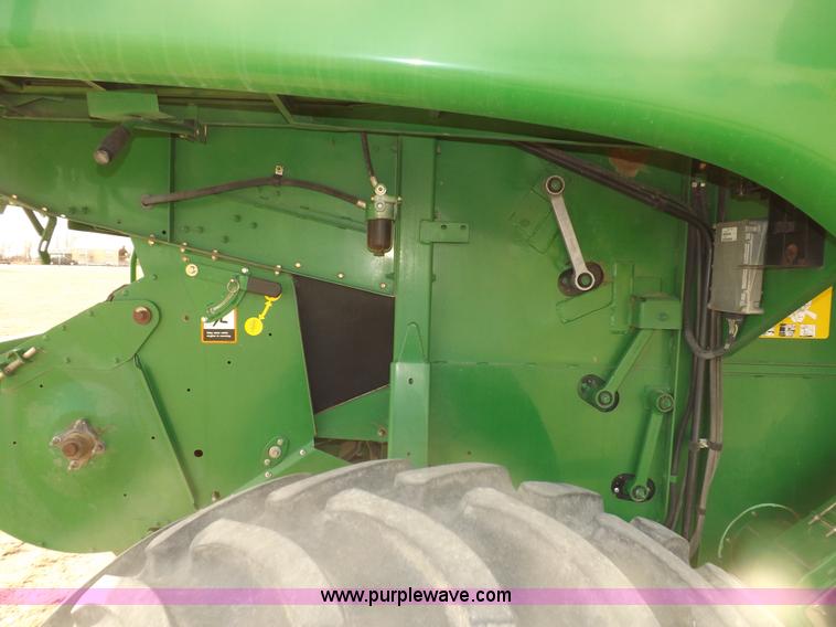 image for item F6429 2002 John Deere 9750 STS combine