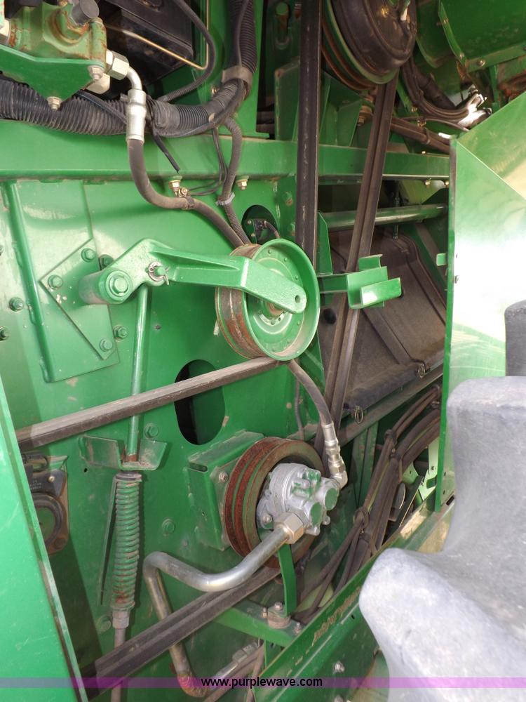 image for item F6429 2002 John Deere 9750 STS combine