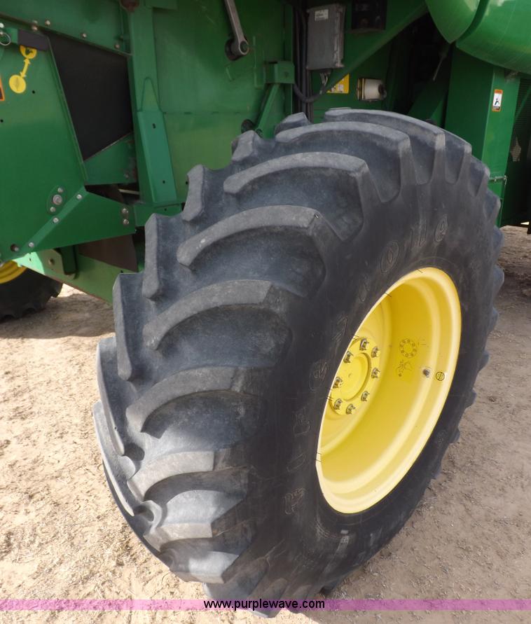 image for item F6429 2002 John Deere 9750 STS combine