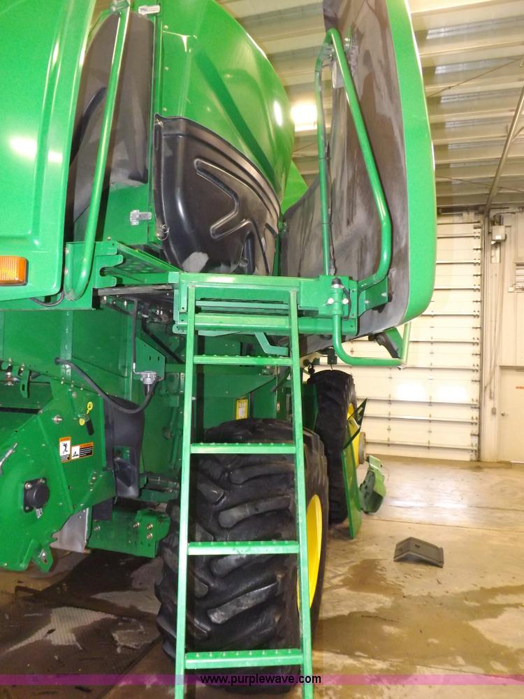 image for item F6435 2010 John Deere 9770 STS combine