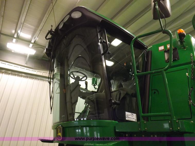 image for item F6435 2010 John Deere 9770 STS combine