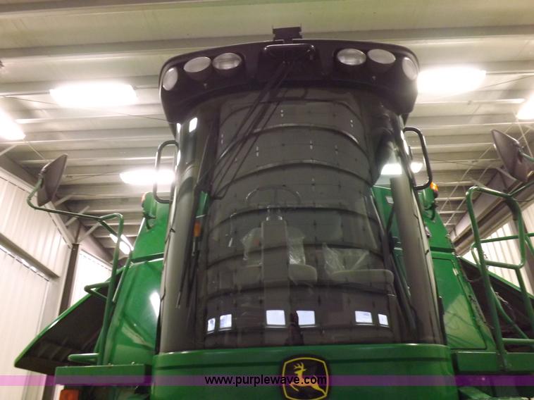 image for item F6435 2010 John Deere 9770 STS combine