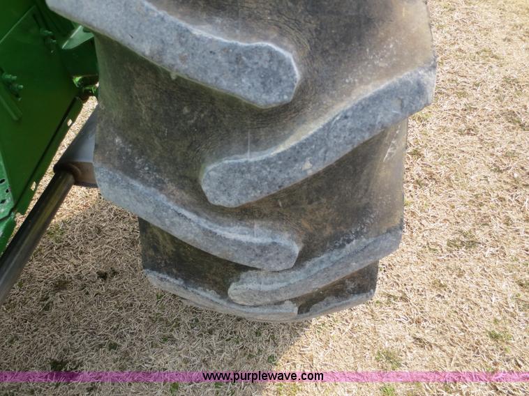 image for item F6607 John Deere 2030 tractor