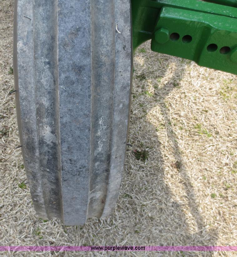 image for item F6607 John Deere 2030 tractor