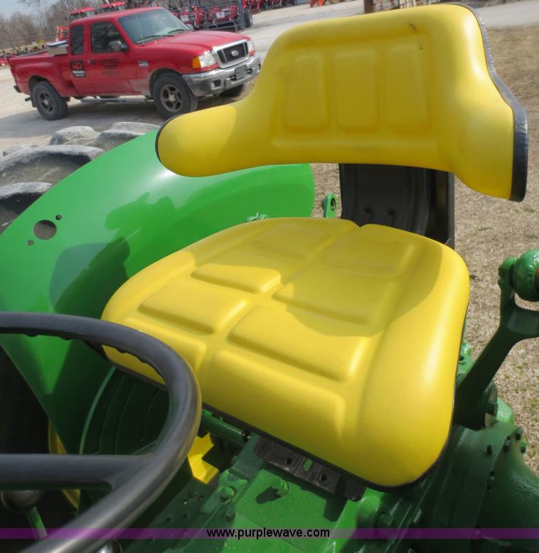 image for item F6607 John Deere 2030 tractor