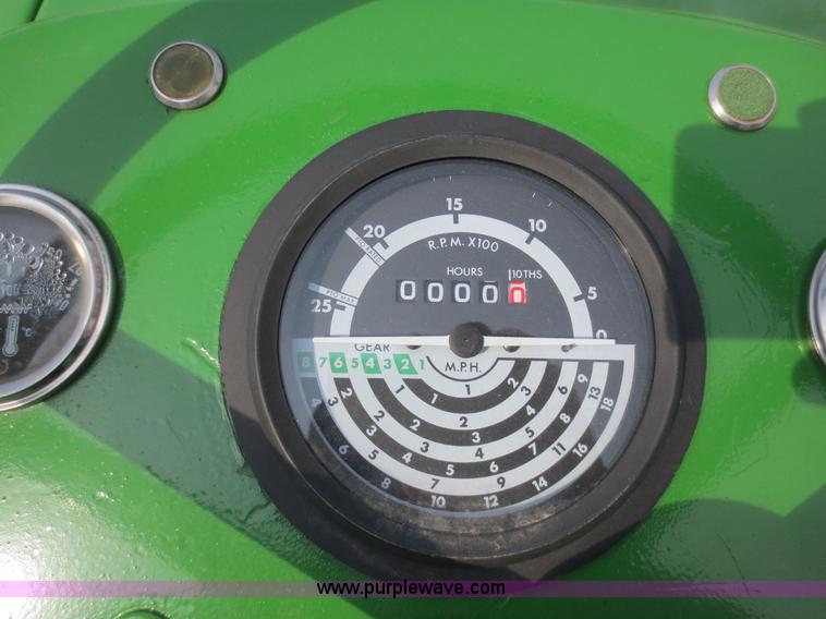 image for item F6607 John Deere 2030 tractor