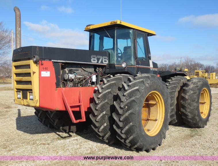 image for item F6609 Versatile 876 4WD tractor