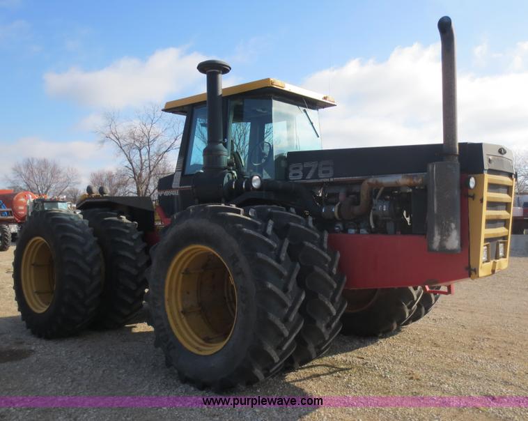 image for item F6609 Versatile 876 4WD tractor