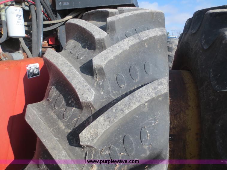 image for item F6609 Versatile 876 4WD tractor