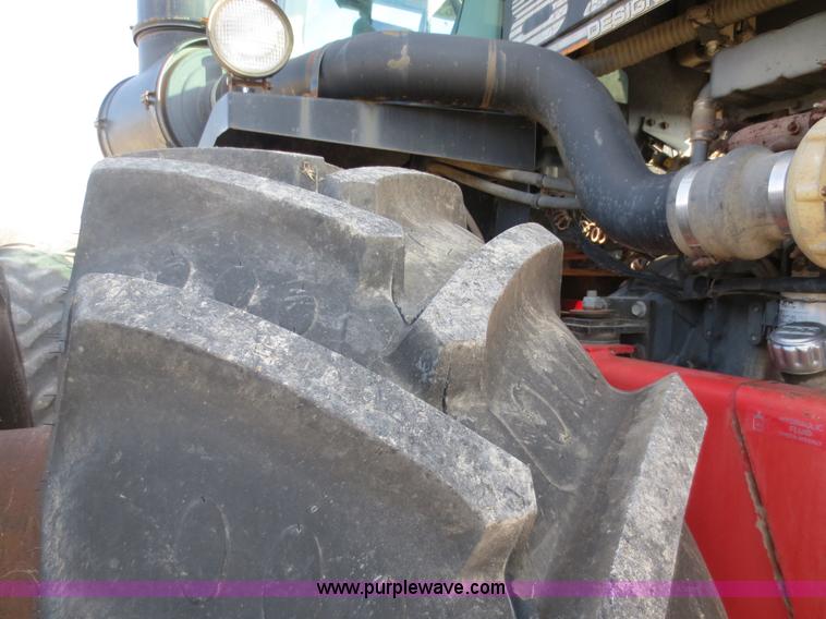 image for item F6609 Versatile 876 4WD tractor