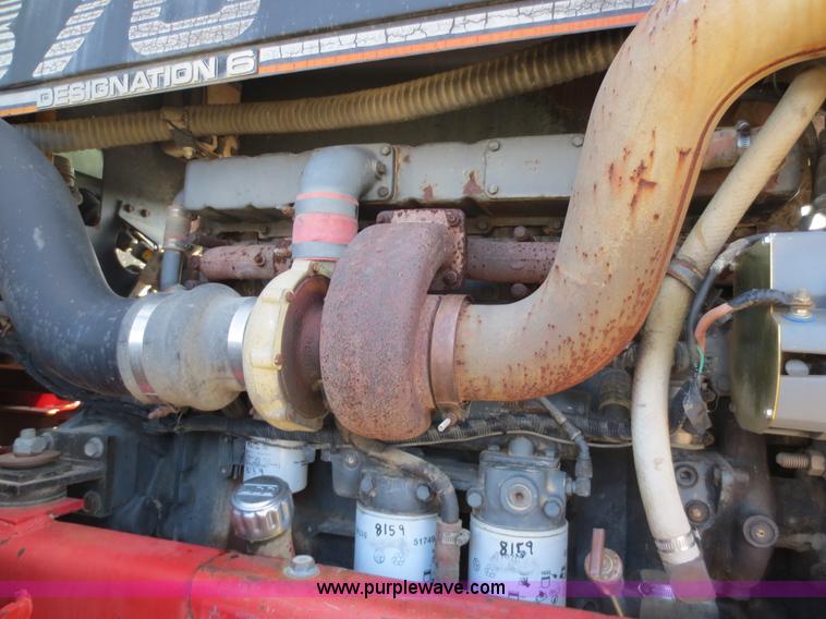 image for item F6609 Versatile 876 4WD tractor