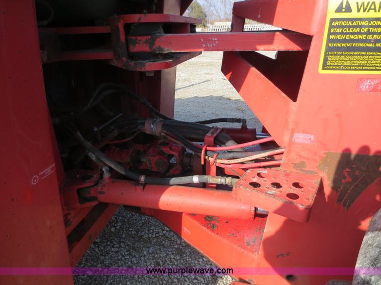 image for item F6609 Versatile 876 4WD tractor