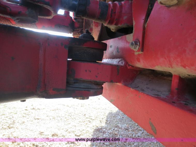 image for item F6609 Versatile 876 4WD tractor