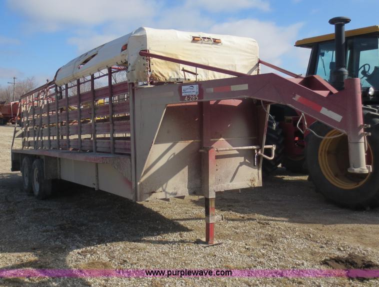 image for item F6612 1999 Coose gooseneck trailer