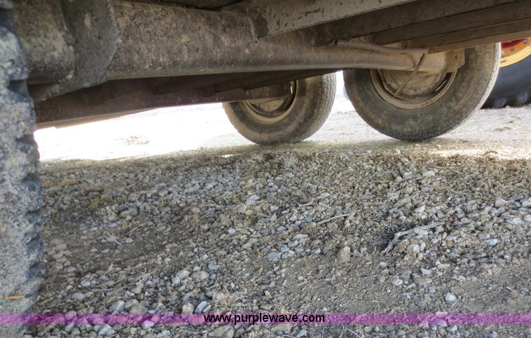 image for item F6612 1999 Coose gooseneck trailer