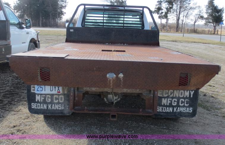 image for item F6613 1995 Ford F450 Super Duty flatbed truck