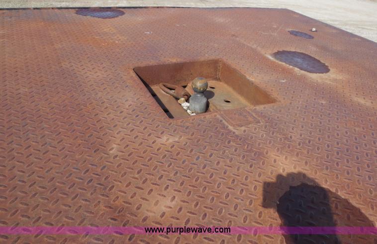 image for item F6613 1995 Ford F450 Super Duty flatbed truck