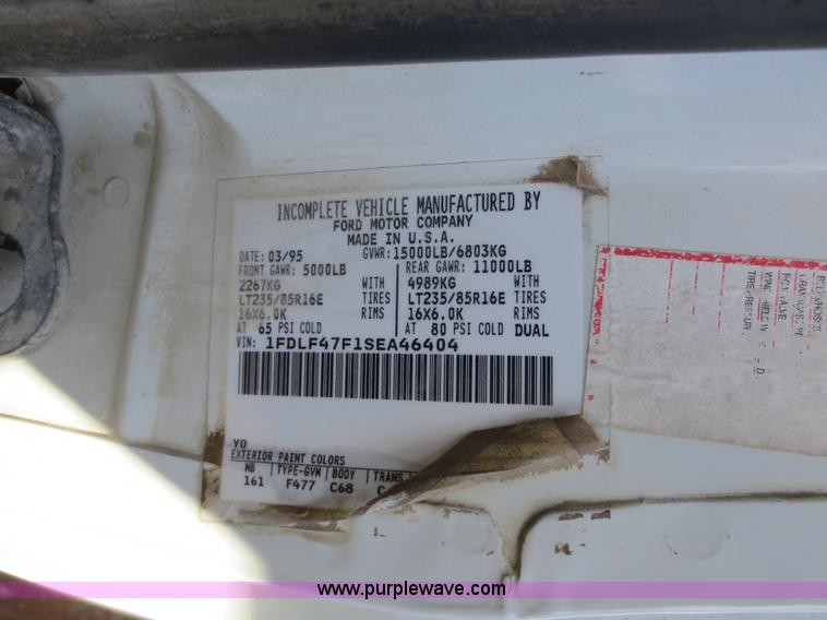 image for item F6613 1995 Ford F450 Super Duty flatbed truck