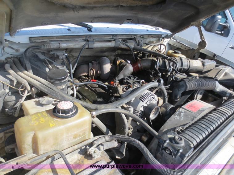 image for item F6613 1995 Ford F450 Super Duty flatbed truck