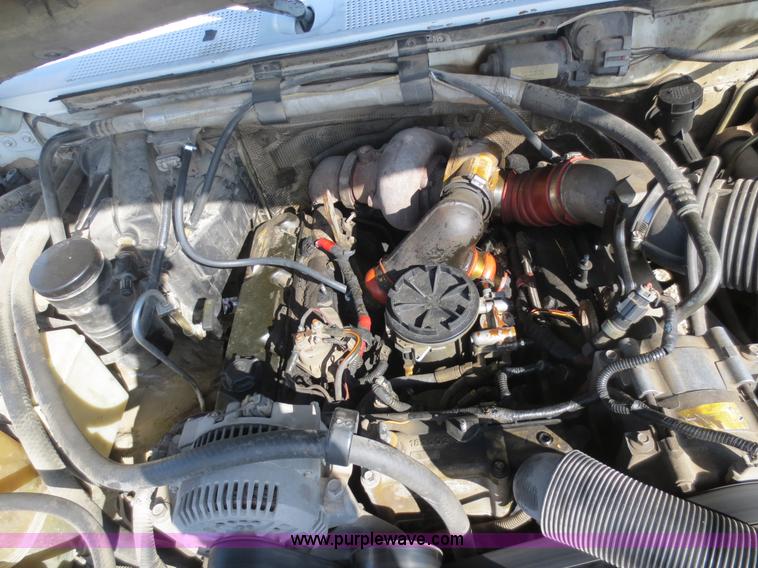 image for item F6613 1995 Ford F450 Super Duty flatbed truck