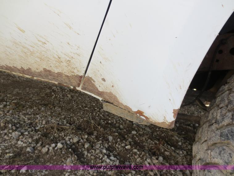 image for item F6614 2001 Ford F350 flatbed truck