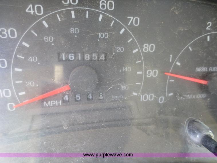 image for item F6614 2001 Ford F350 flatbed truck