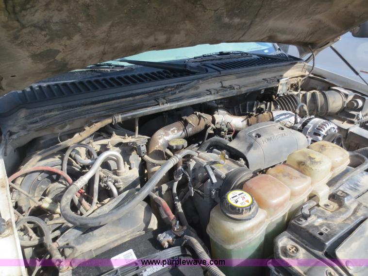 image for item F6614 2001 Ford F350 flatbed truck